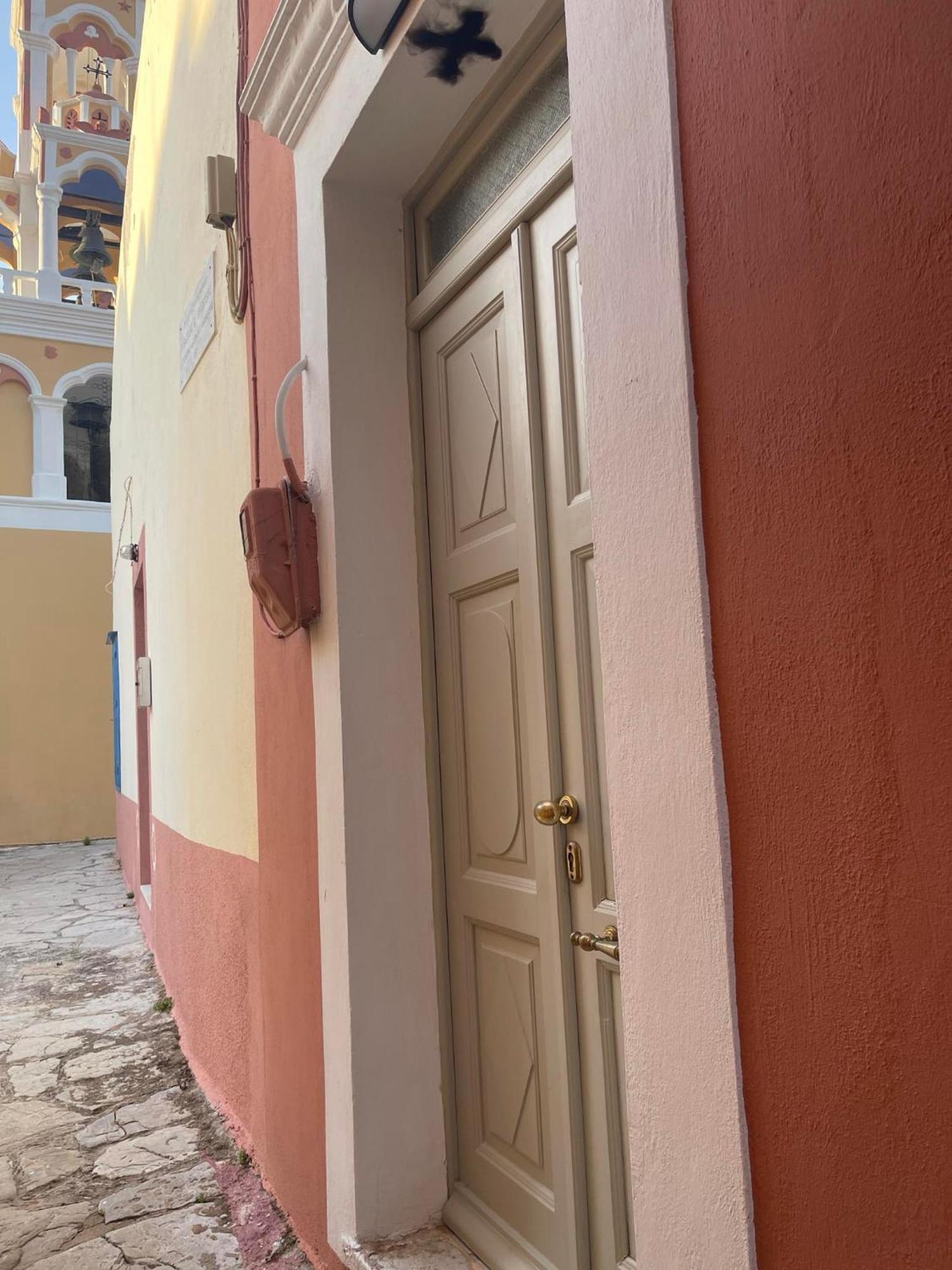 Sokratis Apartments Symi Bagian luar foto